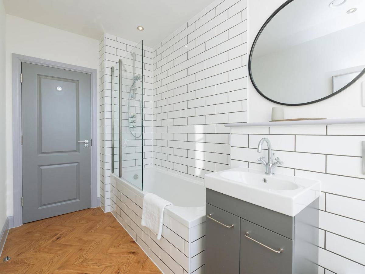 Pass The Keys Stunning 2 Bed Retreat In The Heart Of Bath Apartment Екстериор снимка