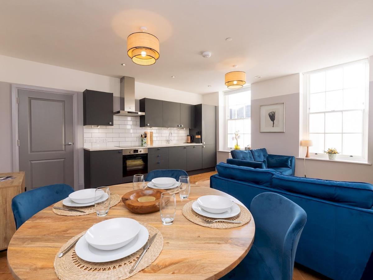 Pass The Keys Stunning 2 Bed Retreat In The Heart Of Bath Apartment Екстериор снимка