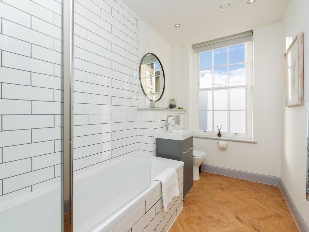 Pass The Keys Stunning 2 Bed Retreat In The Heart Of Bath Apartment Екстериор снимка